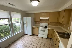 4749 Hedrick Ln, Woodbridge, VA 22193 - Photo 3