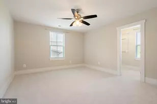17136 Gullwing Dr, Dumfries, VA 22026 - Photo 27