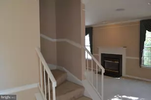 16853 Capon Tree Ln, Woodbridge, VA 22191 - Photo 13