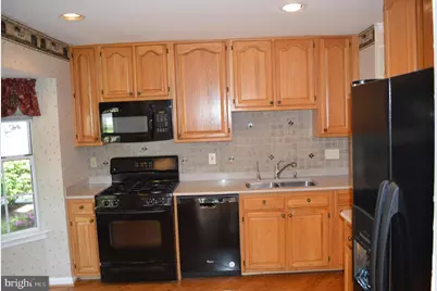 16853 Capon Tree Lane, Woodbridge, VA 22191 - Photo 7
