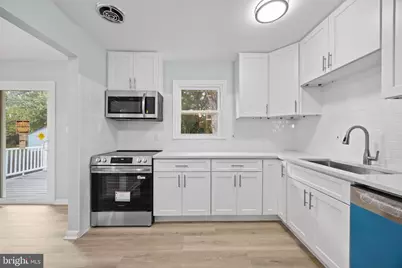13907 Lynhurst Drive, Woodbridge, VA 22193 - Photo 15