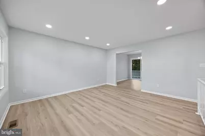 13907 Lynhurst Drive, Woodbridge, VA 22193 - Photo 5