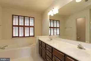 4269 Exeter Dr, Dumfries, VA 22025 - Photo 17