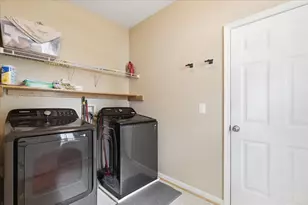 17037 Loftridge Ln, Gainesville, VA 20155 - Photo 45
