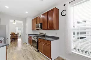 17037 Loftridge Ln, Gainesville, VA 20155 - Photo 13