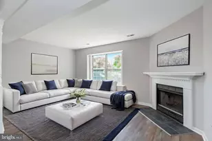 15252 Cloverdale Rd, Woodbridge, VA 22193 - Photo 13