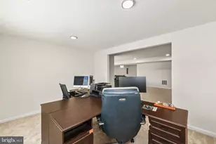 16183 Raptor Crest, Woodbridge, VA 22193 - Photo 33
