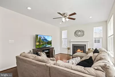 16183 Raptor Crest, Woodbridge, VA 22193 - Photo 15