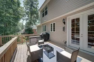 18413 Cedar Dr, Triangle, VA 22172 - Photo 7