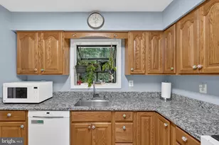 11039 Timberview Dr, Manassas, VA 20111 - Photo 23