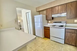 2877 Burgundy Pl, Woodbridge, VA 22192 - Photo 11