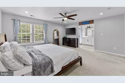 9059 Brewer Creek Place, Manassas, VA 20109 - Photo 5