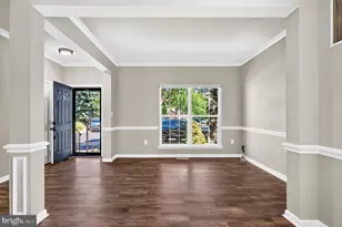 6853 Hollow Glen Ct, Gainesville, VA 20155 - Photo 13