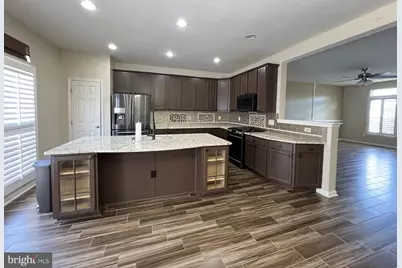 2153 Potomac Club Parkway, Woodbridge, VA 22191 - Photo 5
