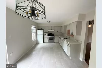 7822 Brookview Court, Manassas, VA 20109 - Photo 9