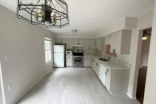 7822 Brookview Ct, Manassas, VA 20109 - Photo 9