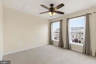 15704 John Diskin Cir, Woodbridge, VA 22191 - Photo 17