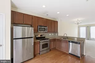 15704 John Diskin Cir, Woodbridge, VA 22191 - Photo 9