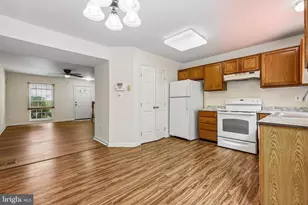 1774 Tiger Lily Cir, Woodbridge, VA 22192 - Photo 7