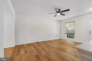 1774 Tiger Lily Cir, Woodbridge, VA 22192 - Photo 5