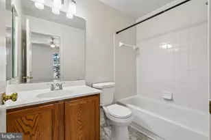 1774 Tiger Lily Cir, Woodbridge, VA 22192 - Photo 17
