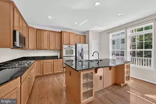 2293 Merseyside Dr, Woodbridge, VA 22191 - Photo 9