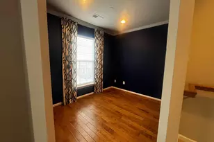 8195 Falls Grove Dr, Manassas, VA 20111 - Photo 11