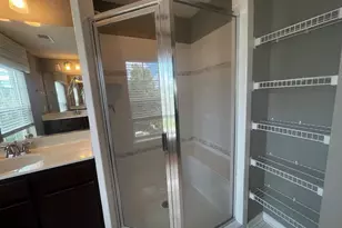 8195 Falls Grove Dr, Manassas, VA 20111 - Photo 19