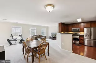 2807 Chinkapin Oak Ln, Woodbridge, VA 22191 - Photo 3