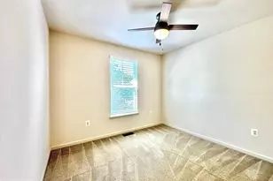 1599 Renate Dr, Woodbridge, VA 22192 - Photo 19