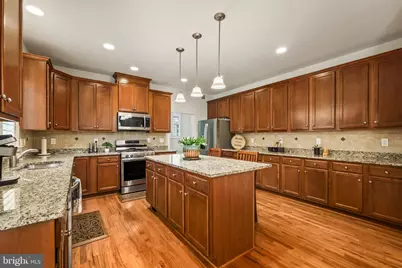 16408 Chattanooga Lane, Woodbridge, VA 22191 - Photo 5