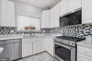 14204 Forbes Pl, Gainesville, VA 20155 - Photo 5