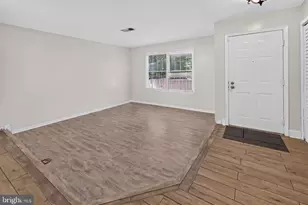 12585 Kempston Ln, Woodbridge, VA 22192 - Photo 7