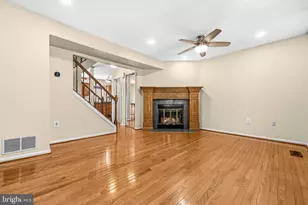 15203 Valley Stream Dr, Woodbridge, VA 22191 - Photo 3