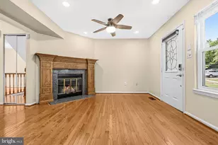 15203 Valley Stream Dr, Woodbridge, VA 22191 - Photo 5