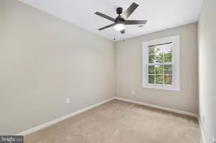 7505 Campbell Ct, Manassas, VA 20109 - Photo 17