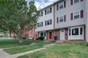 3429 Braddock Dr, Woodbridge, VA 22193 - Photo 3
