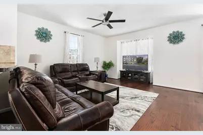 7030 Darbey Knoll Drive, Gainesville, VA 20155 - Photo 11