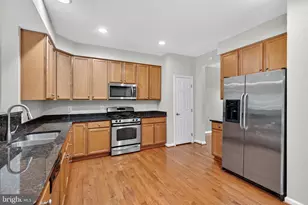 7629 Hamelin Ln, Gainesville, VA 20155 - Photo 9