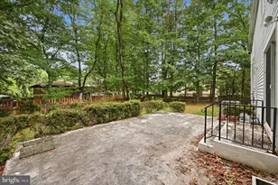 15923 Dolphin Dr, Dumfries, VA 22025 - Photo 17