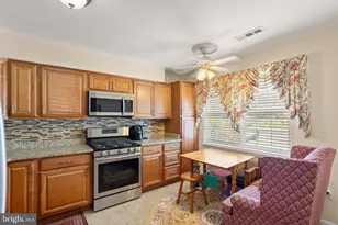 3523 Castle Hill Dr, Woodbridge, VA 22193 - Photo 5