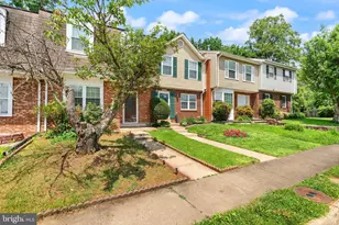 3523 Castle Hill Dr, Woodbridge, VA 22193 - Photo 3
