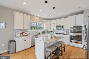 3028 Landing Eagle Ct, Woodbridge, VA 22191 - Photo 7