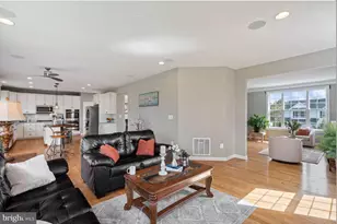 3028 Landing Eagle Ct, Woodbridge, VA 22191 - Photo 9