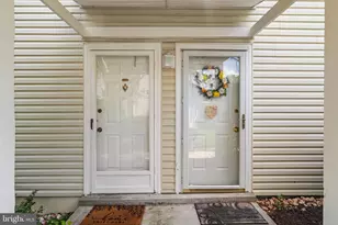 11976 Cardamom Dr, Woodbridge, VA 22192 - Photo 3