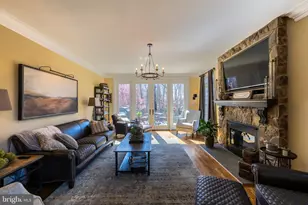 8125 Crooked Oaks Ct, Gainesville, VA 20155 - Photo 19
