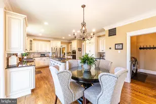 8125 Crooked Oaks Ct, Gainesville, VA 20155 - Photo 13