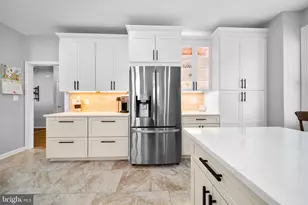 13732 Heritage Valley Way, Gainesville, VA 20155 - Photo 11