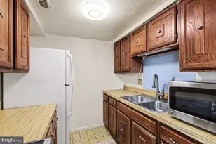 1800 Fort Pulaski Ct, Dumfries, VA 22026 - Photo 35