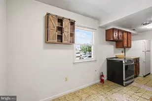 1800 Fort Pulaski Ct, Dumfries, VA 22026 - Photo 11